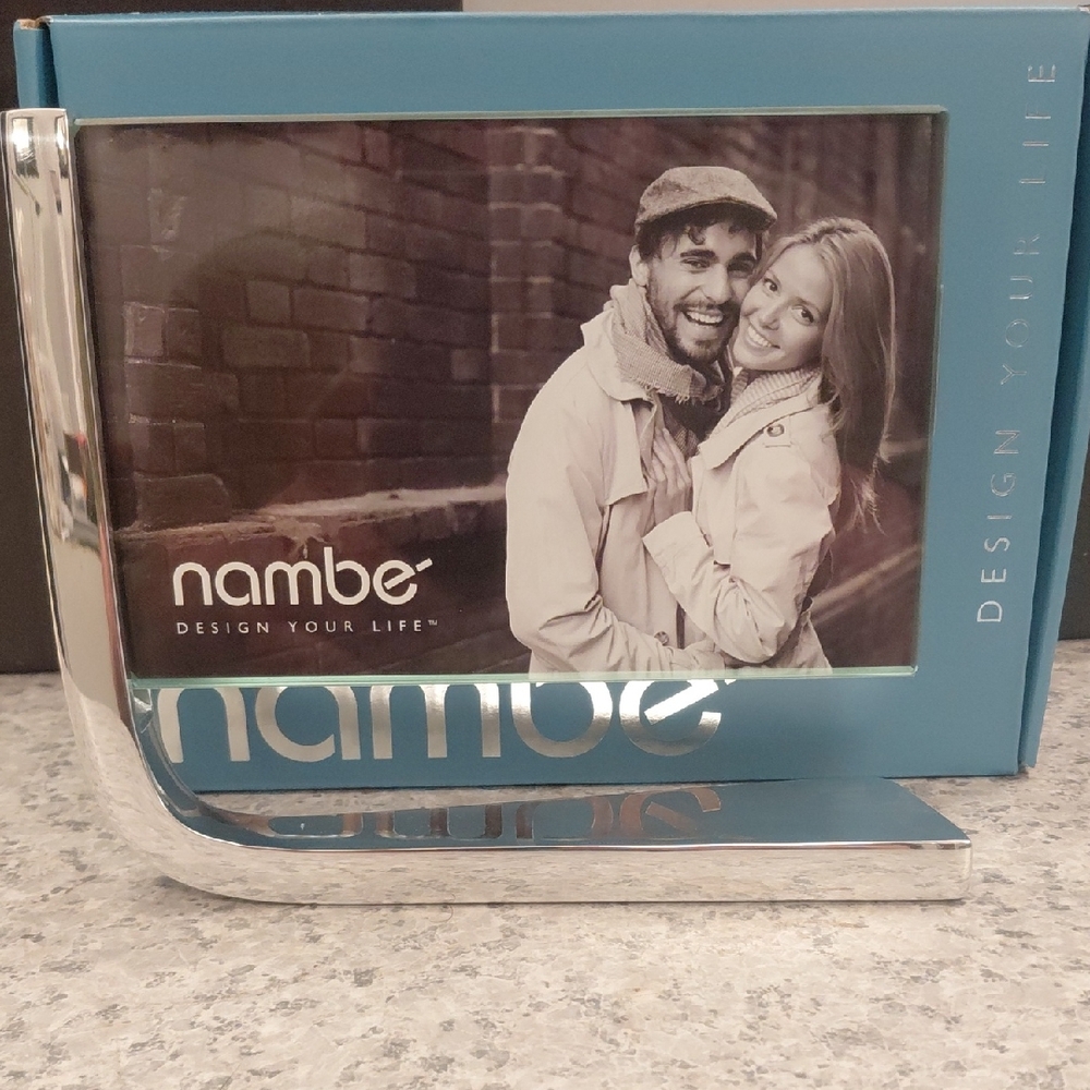 Nambe Picture Frame 6 In Wide By 4 In Hieght